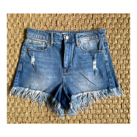 Good American Jean Shorts Bombshell Denim Fringe size 29 medium wash high rise - Picture 2 of 5